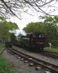 ‘Taliesin’ rolls in at the top end of the loop returning from Blaenau Ffestiniog.   (04/05/2003)