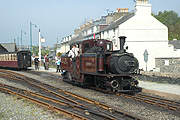 ‘Merddin Emrys’ backs down onto it’s train at Harbour Station       (05/05/2007)