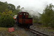 Ignoring the board (aimed at Fairlies) Prince in the sidings at Dduallt       (06/05/2007)