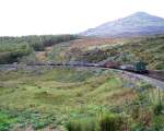 A long gravity train runs round Dduallt tank curve   (13/10/2002)