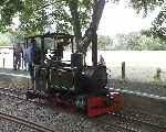 Baguley 0-4-0T ‘Rishra’ runs through the loop at  Pages Park   (07/09/2003)