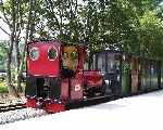 Another view of ‘Elidir’ as she awaits time at Cei Llydan halt.   (06/08/2003)