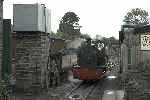 The crew of No 4 check they have cleared the west end of the loop before setting back onto the carriages.   (27/09/2004)