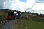 143 runs round the curves at Salem with an up mixed train.       (17/09/2005)