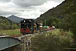 143 runs towards Pont Cae Hywel with the Saturday afternoon long mixed train.       (17/09/2005)